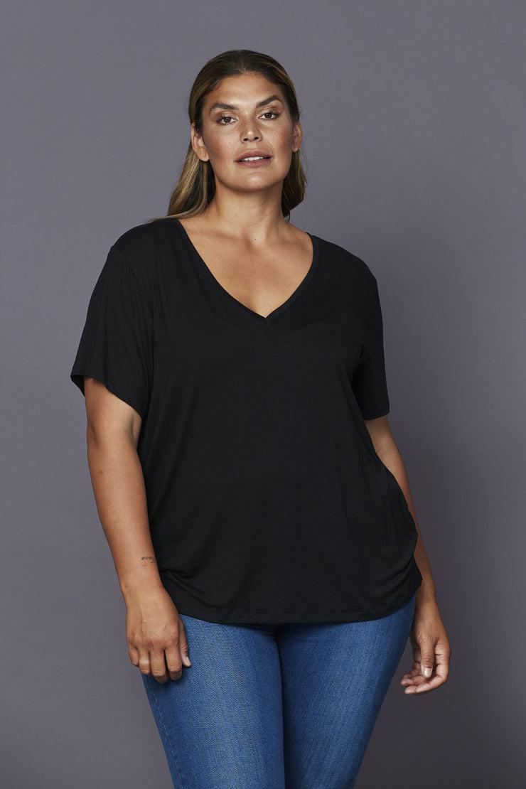 Hola Black Tee - Embody Women